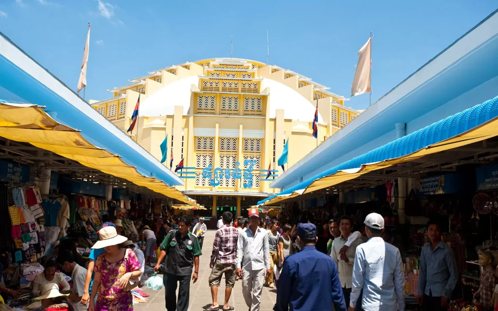 10. Get acquainted with locals at bustling markets