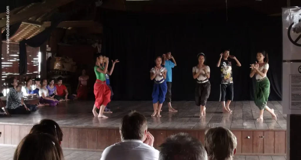 Traditional Apsara Dance Performance