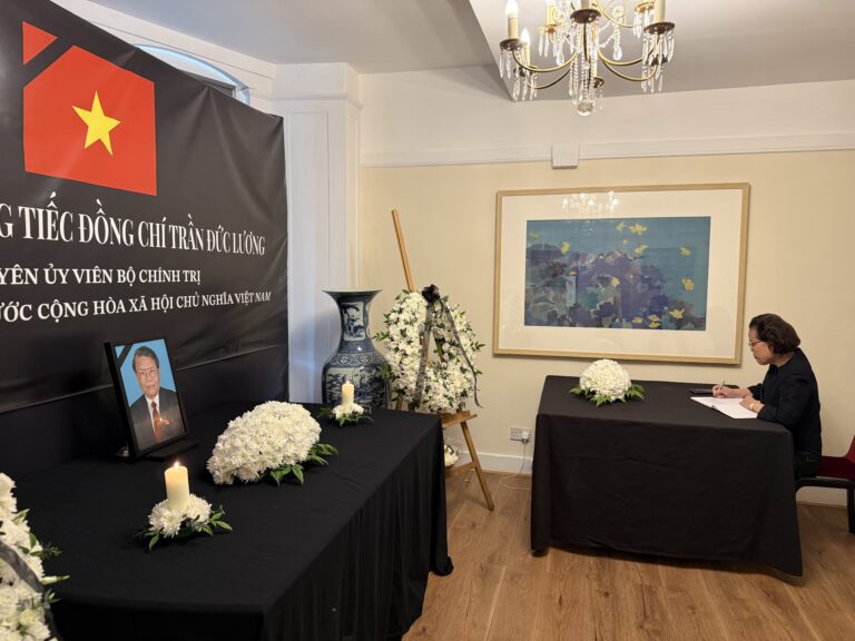 Ambassador TUOT Panha paid a tribute and signed the book of condolence for the passing of H.E. Mr. Tran Duc Luong, former President of the Socialist Republic of Vietnam on 20 May 2025
