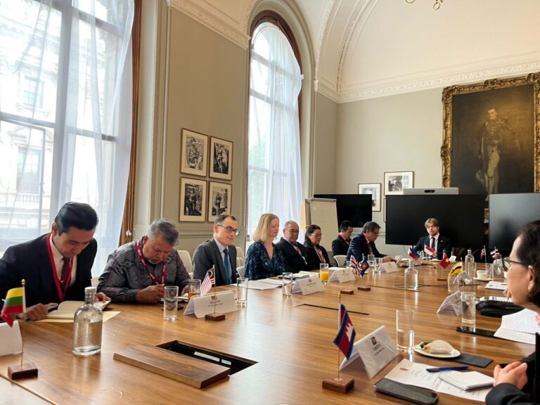 Ambassador Tuot Panha attended the ASEAN London Committee (ALC) meeting with Her Excellency Helen Fazey, UK Ambassador-Designate to ASEAN at the Foreign, Commonwealth & Development Office
