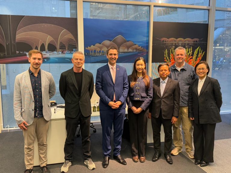 Ms. Heng Chhun Leang, Chargé d’Affaires a.i. of the Royal Embassy of Cambodia in London, accompanied by Mr. Hang Sochivin, Trade Attaché, were pleased to join H.E. Dominic Williams, British Ambassador to Cambodia, for a tour visit of the office of Foster + Partners