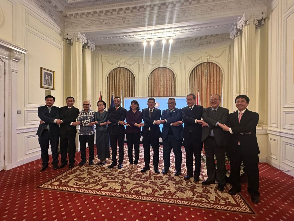 Ambassador Tuot Panha attended a reception celebrating the Democratic Republic of Timor-Leste’s admission as the 11th Member of ASEAN