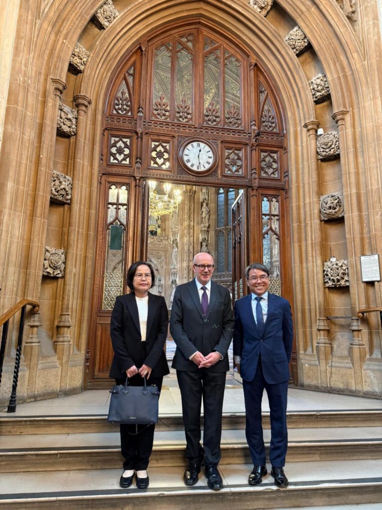 Ambassador Tuot Panha, accompanied H.E. Meas Soksensan, Secretary of State of the Ministry of Economy and Finance (MEF), held a bilateral meeting with the Right Honourable Mr. Matt Western, Member of Parliament and UK Trade Envoy for Cambodia, at the Palace of Westminster in London
