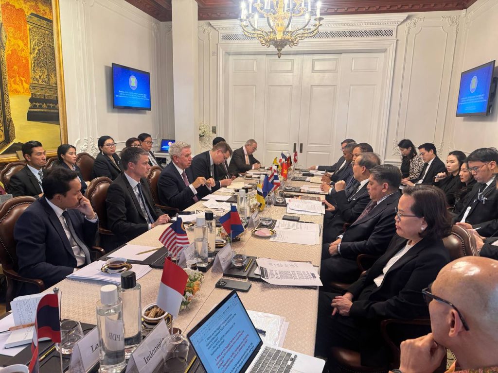 Ambassador Tuot Panha attended the meeting of the ASEAN London Committee (ALC), chaired by H.E. Mr. Nadhavathna Krishnamra, Ambassador of Thailand to the United Kingdom and Chair of the ALC